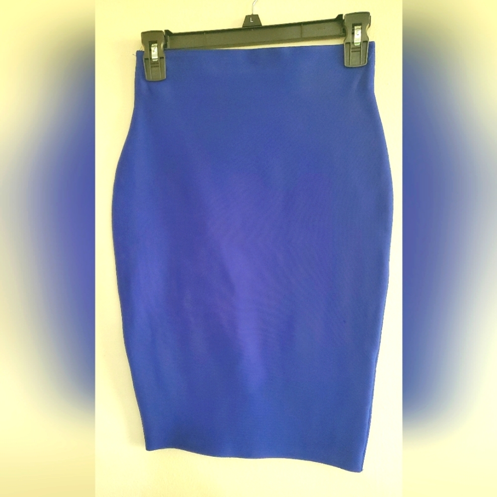 CHOCOLATE U.S.A- size M- blue bodycon skirt- over the knee - spandex